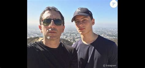 Gad Elmaleh Et Son Fils No Sur Une Photo Publi E Sur Instagram Le