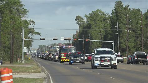 Lumberton ISD recognizes veterans with annual parade | 12newsnow.com