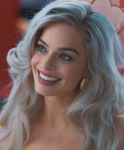 Your New Step Mommy Margot Robbie Was Such A Ditzy Bimbo She Only Used