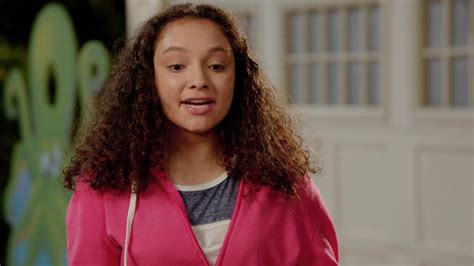 Watch Disney Stuck In The Middle S1 Episode 16 On Jiohotstar