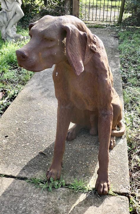 Statua Grande In Ghisa Con Un Cane Da Caccia Anni In Vendita Su Pamono