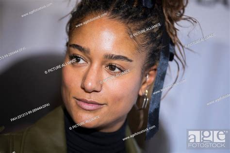 december  berlin lary singer    german premiere