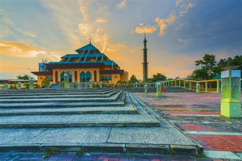 Masjid Raya Batam City The Mosque Pride Of Batam Island Residents