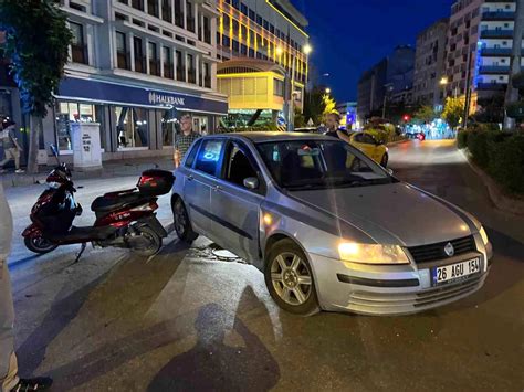 Eskişehir de Otomobile Çarpan Elektrikli Bisikletin Sürücüsü Yaralandı