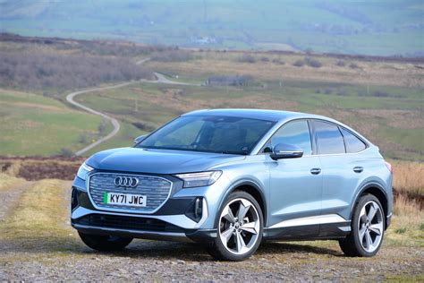 Audi Q Sportback E Tron Quattro Review Greencarguide Co Uk