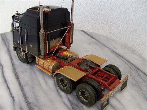 Kenworth K100 Aerodyne Revell 1 25 von Roland Bölke