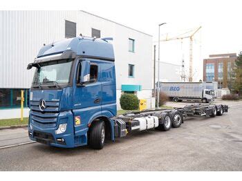 Mercedes Benz Actros 2545 BDF Jumbo Volumen Kompl Zug Lenkachs For Sale