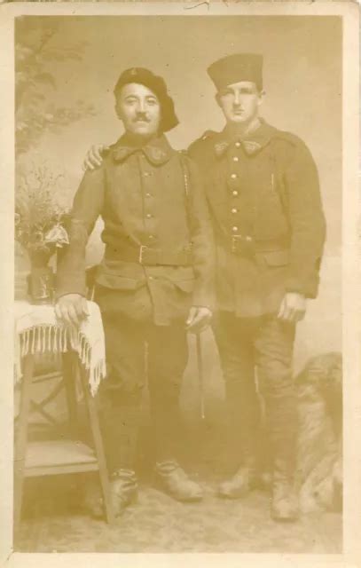 MILITAIRE CARTE PHOTO de soldats du 23 et 28 ème Régiment EUR 6 00