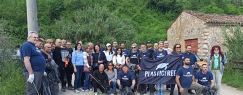 Calabria Detenuti Seconda Chance E Volontari Plastic Free Insieme