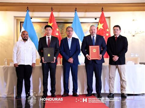 Honduras y China firmaron convenio de cooperación económica Foto