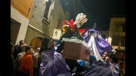 L Enterrament De La Sardina Posa El Punt I Final Al Carnaval De