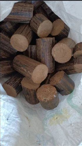 Sawdust Biomass Briquette Packaging Size Kg At Rs Tonne In Anjar