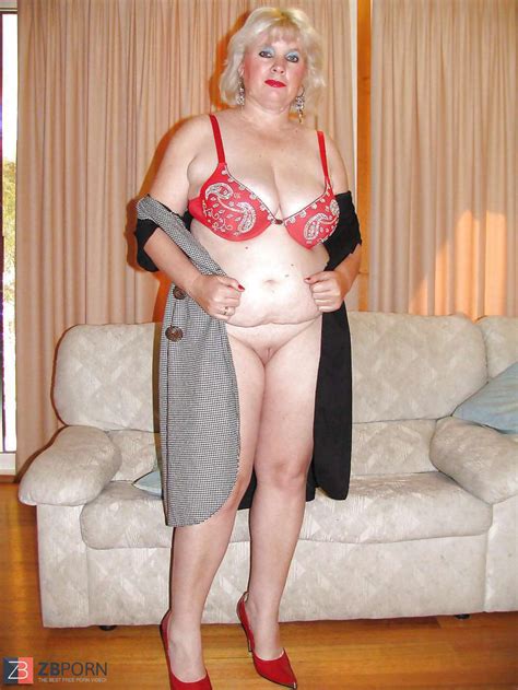 Super Sexy Grandma ZB Porn