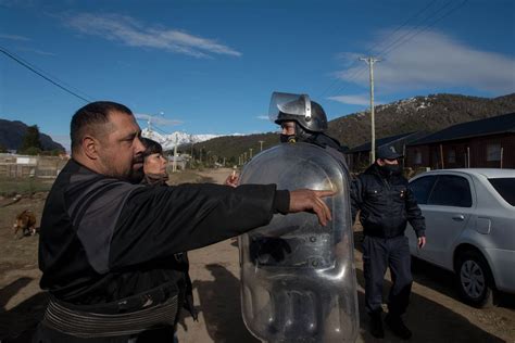 Toma En El Cerro Otto Retiraron Elementos Y Hubo Cruces Con Los