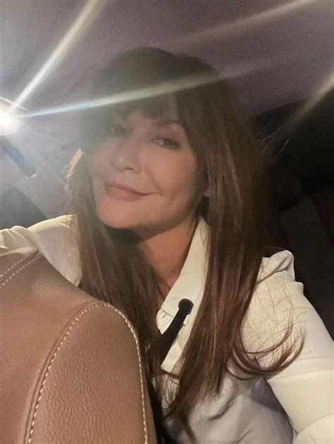 Potret Terbaru Tamara Bleszynski Kini Tampil Berponi Lebih Fresh Hot Liputan