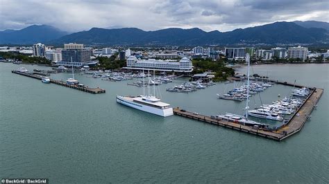 Superyacht Owned By Steve Job S Widow Laurene Docks In Cairns I Know