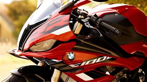 La BMW S1000 RR se renueva sutilmente espíritu RACER moto