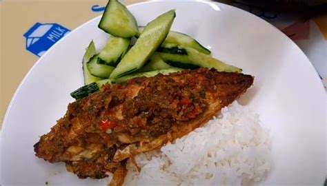 Resep Ikan Sambal Mercon Menu Buka Puasa Rumahan Dengan Sensasi Rasa