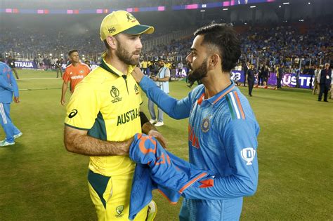 Glenn Maxwell Gets A Jersey From Virat Kohli After The Final