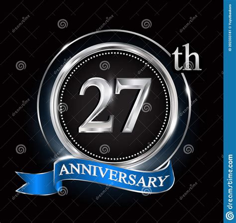 Logo Del Aniversario Con Anillo De Plata Y Cinta Azul Stock De