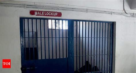 Theft Accused Ends Life Inside Police Lock Up Vadodara News Times