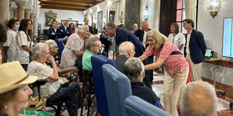 El Alcalde De Sevilla Visita La Residencia De Mayores De San Juan De Dios