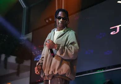 Travis Scott Calls Out Grammys Mid-Performance After Being Snubbed 10 Times