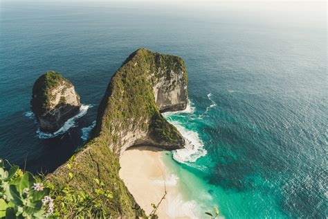 9 Tempat Wisata Keren Di Nusa Penida Bali Yang Bisa Bikin Kamu Takjub