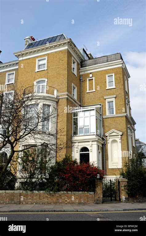 Large Victorian Corner House Highbury London England Uk Stock Photo Alamy