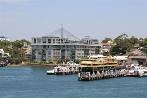 On the Grid : Ferry to Balmain East Wharf