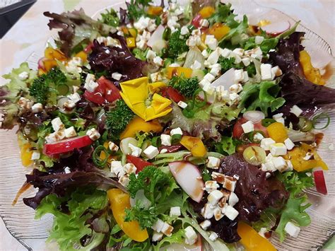 Salat Mit Schafskäse Oder Ziegenkäse Von Marykocht Chefkoch