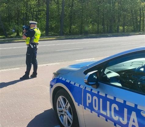 18 LATEK JECHAŁ BMW 120 KM H STRACIŁ PRAWO JAZDY Telewizja Miejska