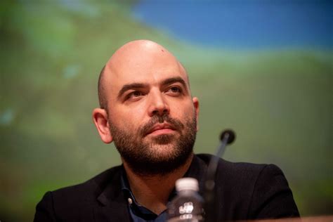 Roberto Saviano Nel Mediterraneo Si Continua A Morire Perch Hanno