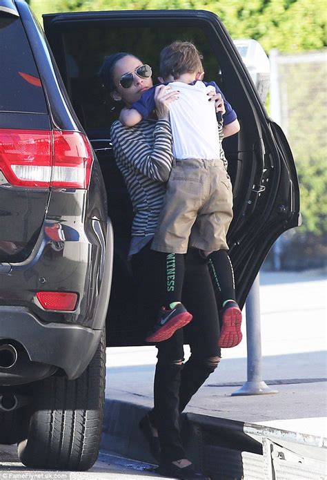 Nicole Richie Carries Her Sleepy Son Sparrow During Shopping Trip Daily Mail Online