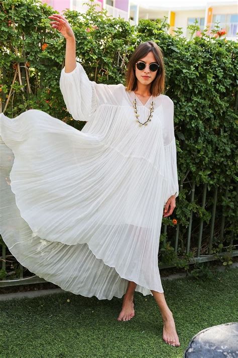 Pool Party Outfits-17 Ideas How to Dress for Pool Party