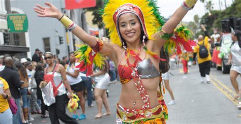 Carnaval San Francisco at Harrison Street between 24th & 16th Street in ...