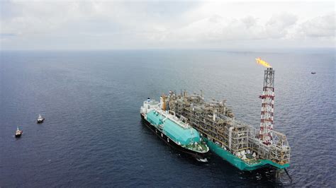 Petronas Second Flng Unit Ships First Cargo Offshore Energy