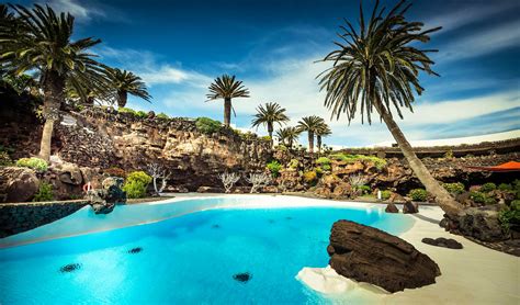 Canary Islands explores planning scenarios to re-open to visitors