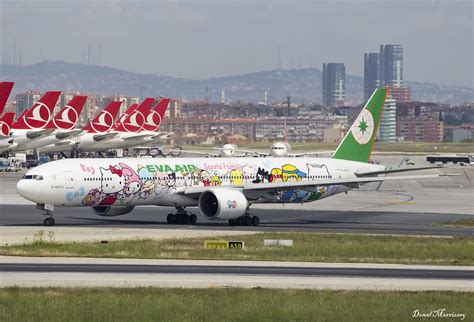 Eva Air Hello Kitty 777