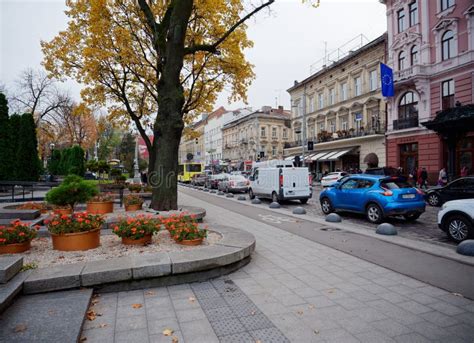 LVIV, UKRAINE - NOVEMBER 9, 2019: Traffic on Freedom Square Editorial ...