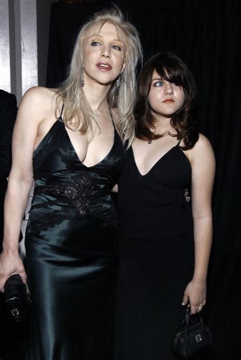 Frances Bean Cobain Plastic Surgery And Her Mum Cortney Love Celebrity Plastic Surgery Online