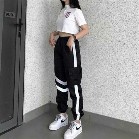 Ghim của Nayeli Calle Laime trên Outfits Trang phục sắc nét Quần áo