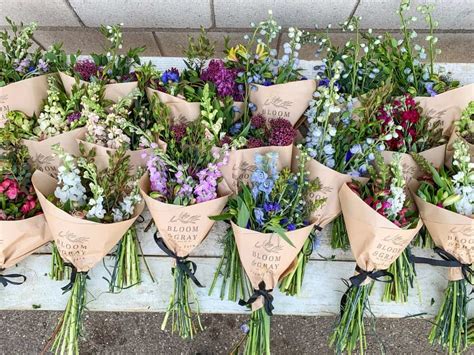 Como Envolver Un Ramo De Flores Con Papel Kraft Paso A Paso