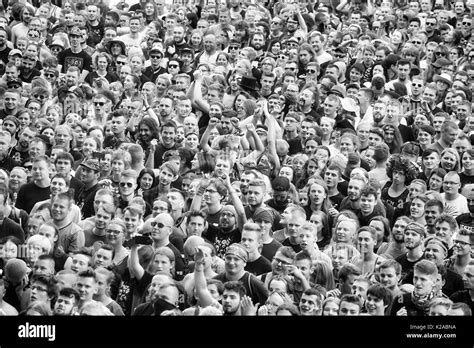 Into The Crowd Hi Res Stock Photography And Images Alamy