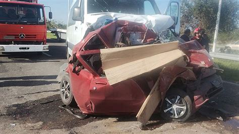 Muri El Conductor De Un Auto Tras Triple Choque En Autopista Rosario