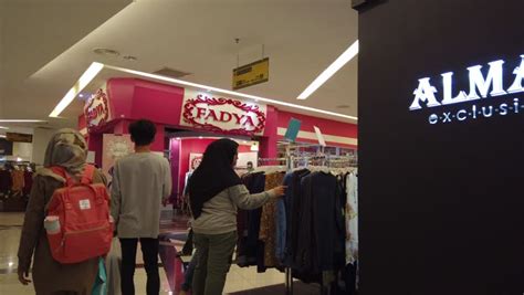 Nama Butik Di Malaysia Piers Sanderson