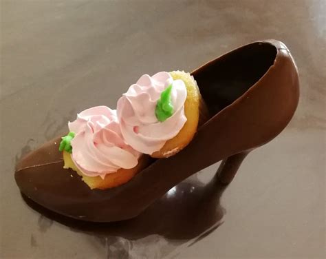 Chocolate Shoe With Cupcakes Chocolate Shoe Mousse Cake Chocolate