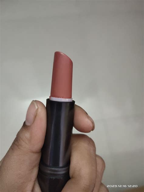 Elle 18 Color Pop Matte Lip Color B1 Tan Nude 4 3 G
