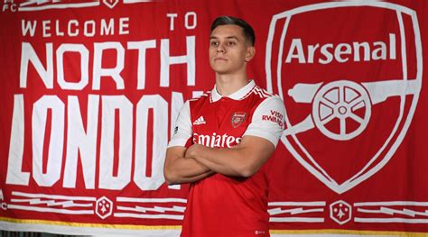 Tottenham Too Slow To Seal Deal For Leandro Trossard Says New Arsenal