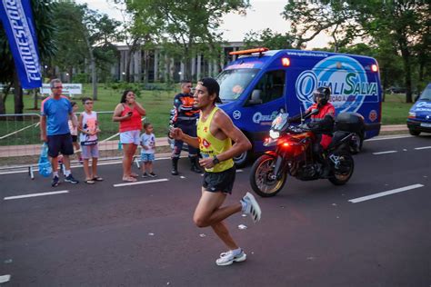 Corrida dos Poderes reúne milhares de pessoas e arrecada 2 5 mil